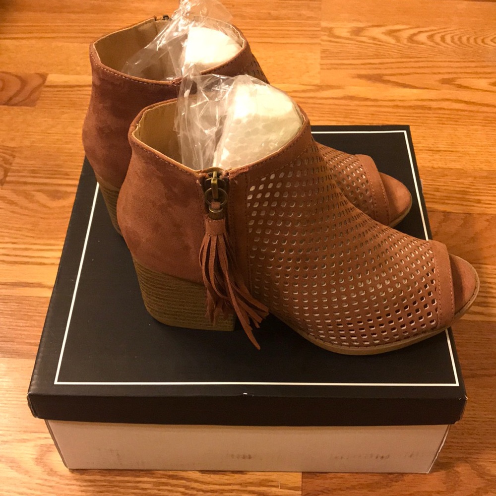 Qupid Booties
